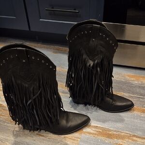 Chic Black Fringe Heeled Boots
